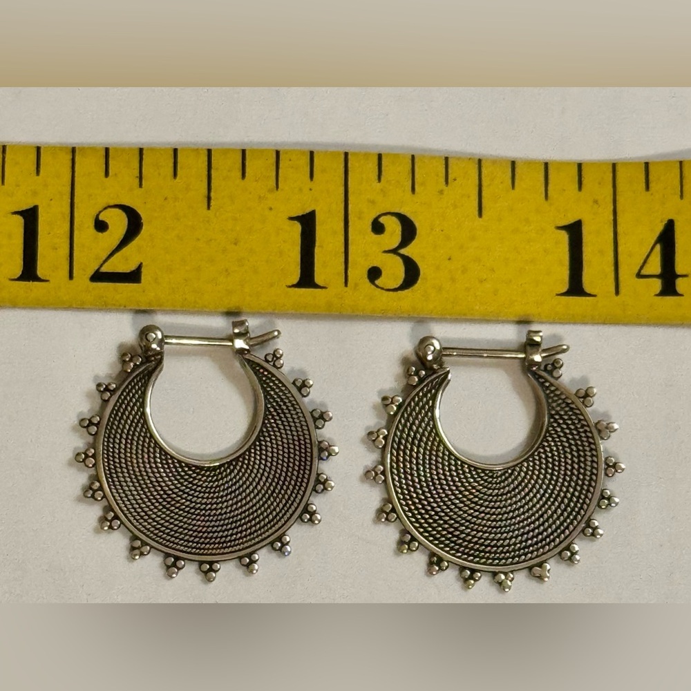 Earrings - sterling silver - circle - edgy - unique. Gently pre-loved -worn once - Picture 7 of 9